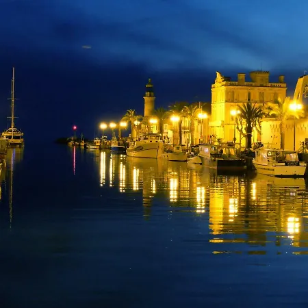 D'architecte Vue Port A 2 Pas De La Villa Le Grau-du-Roi